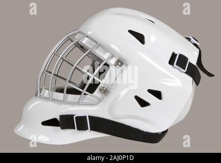 Gardien de Hockey Masque casque blanc isolé sur fond gris Banque D'Images