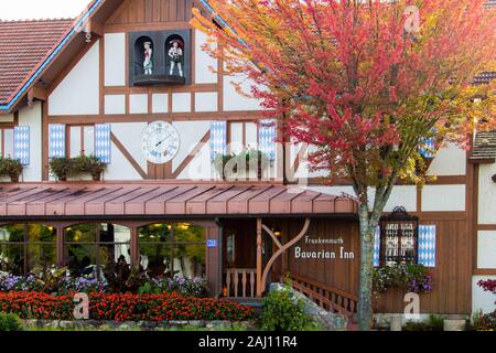 Extérieur de la célèbre auberge bavaroise dans le centre-ville de Frankenmuth. Le restaurant à thème allemand est célèbre pour tout ce que vous pouvez manger des dîners au poulet. Banque D'Images