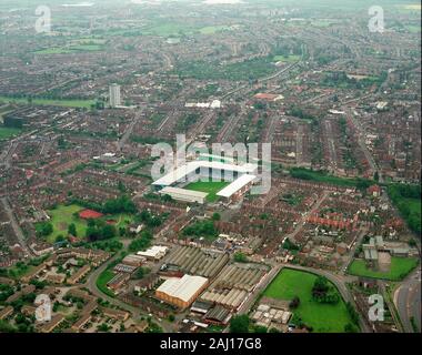 Une vue aérienne de la ville de Coventry Highfield Road terrain de football en 1994, West Midlands, Royaume-Uni Banque D'Images