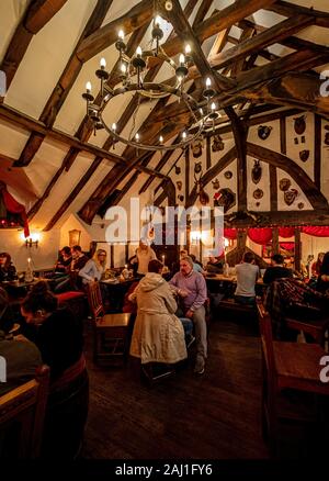 Intérieur de maison publique, la Maison de la Folie Tremblante, Stonegate, York, Royaume-Uni. Banque D'Images