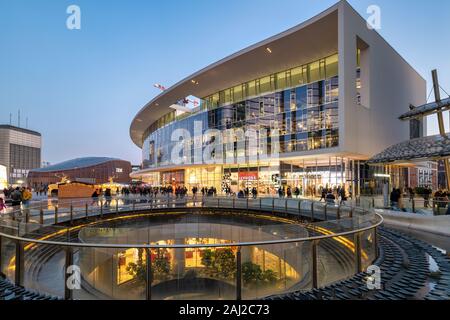 Milan Italie, quartier de Porta Nuova. Gae Aulenti Square Banque D'Images