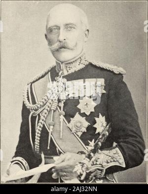 La Société de la Rose Annuelle de l'Ontario -- 1914 . ce-Président de la Société nationale a augmenté, en Angleterre l'honorable président J. T. Moore, Esq. 1er vice-président vice-présidents Mme Allen Baines 2e vice-président Mme Patterson 3e vice-président Mme Hartley Dewart 4e vice-président Mlle Coleman Secrétaire Mlle Marion Armor103 Avenue Road l'honorable Trésorier Mlle Béatrice Francis37 Rosedale Road représentant des instituts de femmes Mme L. A. Conseil d'HamiltonAdvisory Sir Edmund Osler, DÉPUTÉ E. T. Cook, Esq., F.R.H.S. E. D. Armour, Esq., K.C. C. E. Chambers, Conseil commissaire des parcs Le Dr Helen MacMur Banque D'Images