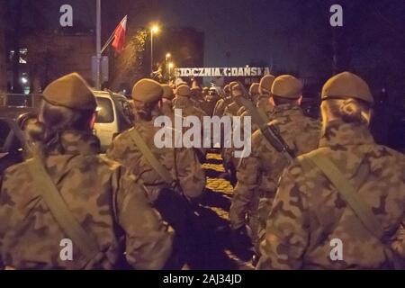 Des soldats de la 7e Brigade de défense territoriale Poméranienne à Gdansk de Wojska Obrony Terytorialnej WOT (Force de défense territoriale) à Gdansk, Pologne. Déc Banque D'Images