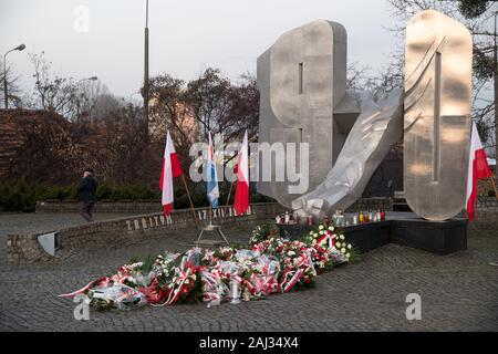 Pomnik grudnia 1970 33120 (monument aux victimes de décembre 1970) à Gdynia, Pologne. Au 17 décembre 2019 © Wojciech Strozyk / Alamy Stock Photo *** Loca Banque D'Images