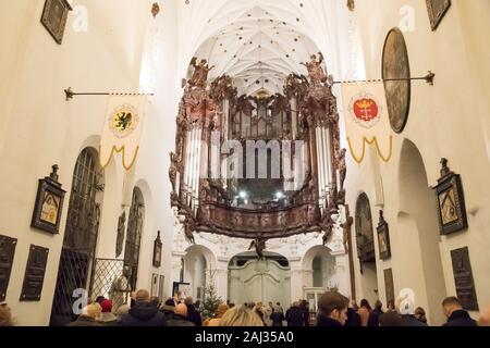 Grand orgue Rococo célèbre Oliwa gothique en brique Bazylika archikatedralna wezwaniem Trojcy Swietej pod, Najswietszej Panny Marii Swietego Bernarda (un i Banque D'Images