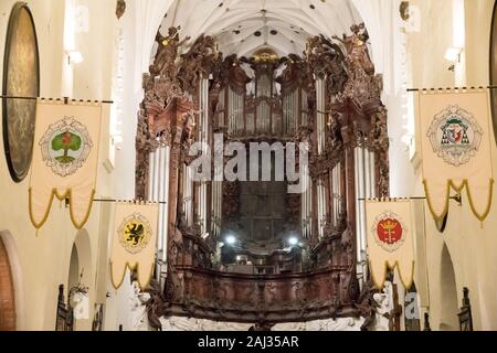 Grand orgue Rococo célèbre Oliwa gothique en brique Bazylika archikatedralna wezwaniem Trojcy Swietej pod, Najswietszej Panny Marii Swietego Bernarda (un i Banque D'Images