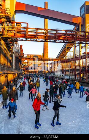 Patinoire à la cokerie Zollverein, site du patrimoine mondial de Zollverein, Essen, Allemagne, Banque D'Images