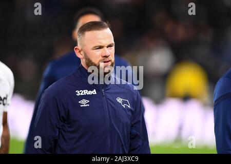 DERBY, ANGLETERRE - 2 janvier Wayne Rooney (32) de Derby County au cours de la Sky Bet Championship match entre Derby County et Barnsley au Derby Pride Park, le jeudi 2 janvier 2020. (Crédit : Jon Hobley | MI News) photographie peut uniquement être utilisé pour les journaux et/ou magazines fins éditoriales, licence requise pour l'usage commercial Crédit : MI News & Sport /Alamy Live News Banque D'Images