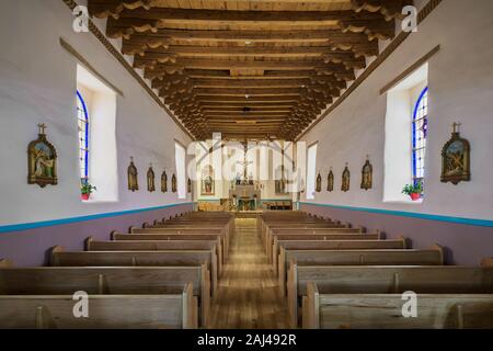 Nef de l'Église historique de San Miguel Sur El Camino Real à Socorro, Nouveau Mexique Banque D'Images