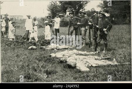 Les combats dans les Philippines ; d'authentiques photographies originales . Après la bataille de Février 5ème faisait rage autour d'Manille en tous sens chaque un avec une caméra a pris des clichés des scènes impressionnantes themore. Le ci-dessus a été prise à Singalon.. L'illustration n'était pas takfu ppalr travaille à partir de l'eau vers la rivière Pasig.  %J'^^M E^^ ^^^ ^^ cs . H - T ji K^^ ^^ ^^E ^ ^ ^^m 1 1 H H 1 ^B HH^^^^^J g^^P rI 1 ^^^ ^^^^B^P™ tI - rv" ? ? W. 1 J où les hommes avaient commencé l'Oregon Deuxième sur leur marche en avant vers le nord de Luzon, ils s'arrêta assez longtemps pour laisser l'entreprise C obtenir photographié. "Je j'^A e &gt ; A & Banque D'Images