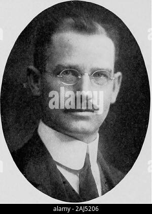 Empire state notables, 1914 . PROF. EDWARD N. JONES New York principale école de formation pour les enseignants depuis 1904 New York City 424 Empire State notables,éducateurs. MADISON BENTLEYAssistmit CornellUniversityIlhaca Professeur de Psychologie, X., Y. Banque D'Images