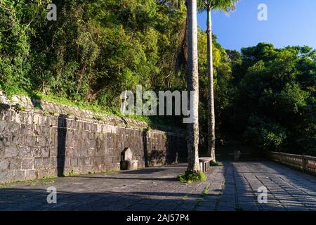 Mesa do Imperador lookout dans la forêt de Tijuca, montagnes de Rio de Janeiro sur une claire le matin tôt. Banque D'Images