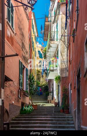 Monterosso al Mare est une commune de la province de La Spezia. C'est l'un des cinq villages de Cinque Terre. Il est situé au centre d'un petit natu Banque D'Images