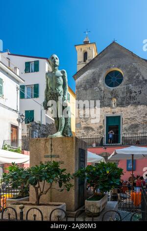 Corniglia, Italie - juin 2, 2019 : Corniglia est situé dans la province de La Spezia. Contrairement aux autres localités de la région des Cinque Terre, n'est pas directement Banque D'Images