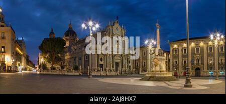 Catania - La Basilique di Sant'Agata au crépuscule du matin. Banque D'Images