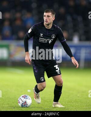 Charlton Athletic's Ben Purrington pendant le ciel parier match de championnat au Liberty Stadium, Swansea. Banque D'Images