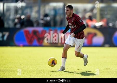 Bergame, Italie. 22, décembre 2019 : Davide Calabre de l'AC Milan en action au cours de la série d'un match de football entre l'Atalanta BC et AC Milan. Atalanta BC a gagné 5-0 sur l'AC Milan. Credit : Nicolò Campo/Alamy Live News Banque D'Images