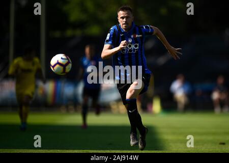 Clusone, Bergame, Italie. Juillet 21, 2019 : Josip Ilicic d'Atalanta BC en action lors de la pré-saison match amical entre l'Atalanta BC et AC Renate. Atalanta BC a gagné 6-0 sur AC Renate. Credit : Nicolò Campo/Alamy Live New Banque D'Images