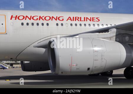 Titres de propriété et de HONGKONG AIRLINES ROLLS-ROYCE moteur TRENT 700 SUR AIRBUS A330. Banque D'Images