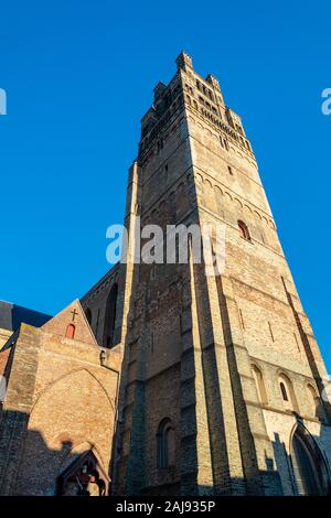 La cathédrale Saint Salvator dans centre historique ville de Bruges, Belgique. La cathédrale est dédiée à l'Zaligmaker Saint-Donatius Verrezen et de Rei Banque D'Images