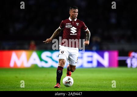 Turin, Italie. 8 Août, 2019 : Armando Izzo de Torino FC en action au cours de l'UEFA Europa League troisième tour de qualification match de foot entre Torino FC et FC Shakhtyor Soligorsk. Torino FC a gagné 5-0 sur le FC Shakhtyor Soligorsk. Credit : Nicolò Campo/Alamy Live News Banque D'Images