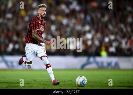 Cesena, Italie. 17 août, 2019 : Samuel Castillejo de l'AC Milan en action lors de la pré-saison match amical entre Cesena FC et l'AC Milan. Le match s'est terminé dans une égalité de 0-0. Credit : Nicolò Campo/Alamy Live News Banque D'Images