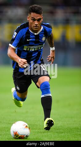 Milan, Italie. 26 août, 2019 : Lautaro Martinez de l'Internazionale FC en action au cours de la série d'un match de football entre l'Internazionale FC et l'US Lecce. Internazionale FC a gagné 4-0 sur nous Lecce. Credit : Nicolò Campo/Alamy Live News Banque D'Images