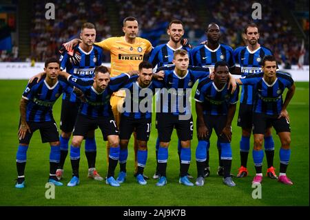 Milan, Italie. 14 Septembre, 2019 : Les joueurs du FC Internazionale posent pour une photo de l'équipe avant la série d'un match de football entre l'Internazionale FC et de l'Udinese Calcio. Internazionale FC a gagné 1-0 à l'Udinese Calcio. Credit : Nicolò Campo/Alamy Live News Banque D'Images