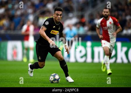 Milan, Italie. 17 Septembre, 2019 : Lautaro Martinez de l'Internazionale FC en action au cours de la Ligue des Champions, match de football entre le FC Internazionale et SK Slavia Praha. Le match s'est terminé dans un match nul 1 à 1. Credit : Nicolò Campo/Alamy Live News Banque D'Images