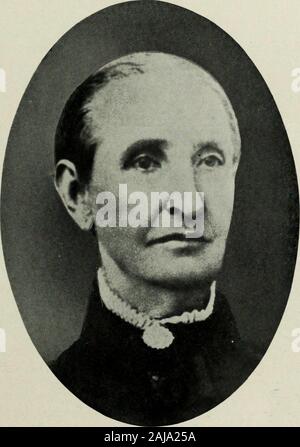 Histoire de Richardson Comté, Nebraska : sa population, les industries et les institutions . En regardant vers le sud sur l'AVENUE CENTRALE, HUMBOLDT.. Mme. SIMON PRÉSENTATION IlONEER, médecin à Humboldt. RICHARDSON COMTÉ, Nebraska. 553 LOGES DE HUMBOLDT. Humboldt Lodge No 34, l'Ordre Indépendant des Odd Fellows, wasorganized en juillet 1872, avec vingt-quatre membres fondateurs. Au presenttime le lodge est dans un état plus florissants et a commencé à theerection d'un nouveau bâtiment pour prendre la place de l'ancien détruit byfire depuis quelques années. Ce lodge a toujours possédé sa propre maison. Humboldt Lodge No 25, Chevalier Banque D'Images