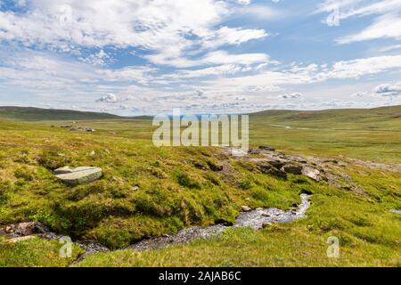 Prestholtseter Landscaspe avec vue sur centre de service et d'un café en dessous de Hallingskarvet près de Geilo en Norvège, Scandinavie Banque D'Images