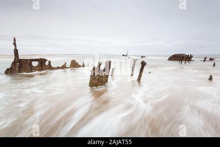 L'épave d'un cargoship Allemand Werner Kunstmann 'SS' sur Goswick Sands, dans le Northumberland. Banque D'Images