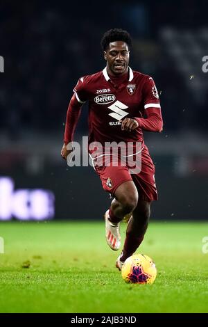 Turin, Italie - 21 Décembre, 2019 : Ola Aina de Torino FC en action au cours de la série d'un match de football entre Torino FC et SPAL. SPAL 2-1 sur Torino FC. Credit : Nicolò Campo/Alamy Live News Banque D'Images