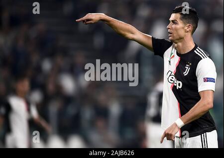 Turin, Italie - 22 octobre, 2019 : Cristiano Ronaldo de gestes de la Juventus FC lors de la Ligue des Champions match de football entre la Juventus FC et FC Lokomotiv Moscou. La Juventus a remporté 2-1 par rapport à FC Lokomotiv Moscou. Credit : Nicolò Campo/Alamy Live News Banque D'Images