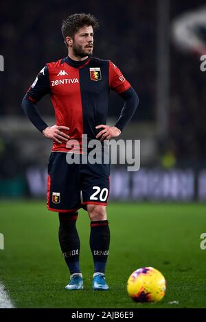 Gênes, Italie - 14 Décembre, 2019 : Lasse Hackens de Gênes CFC en action au cours de la serie d'un match de football entre Gênes et l'UC Sampdoria de CFC. UC Sampdoria Gênes 1-0 remporté plus de CFC. Credit : Nicolò Campo/Alamy Live News Banque D'Images