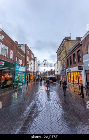 Vue sur le centre commercial Royal Windsor en Angleterre. Banque D'Images