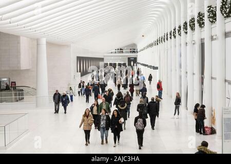 Le couloir entre Westfield World Trade Center à Brookfield Place est un complexe commercial, NEW YORK, USA Banque D'Images