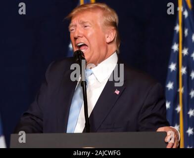 Miami, États-Unis. 06Th Jan, 2020. Le Président des Etats-Unis, Donald J. Trump parle lors de la conférence de la coalition des évangéliques pour Trump au Roi Jésus église Ministère International de Miami, en Floride, le vendredi 3 janvier 2020. Photo par Gary JE Rothstein/UPI UPI : Crédit/Alamy Live News Banque D'Images