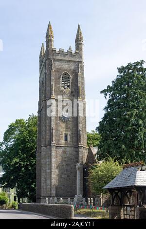 L'église paroissiale de St Pierre et St Paul, Fore Street, Holsworthy, Devon, Angleterre, Royaume-Uni Banque D'Images