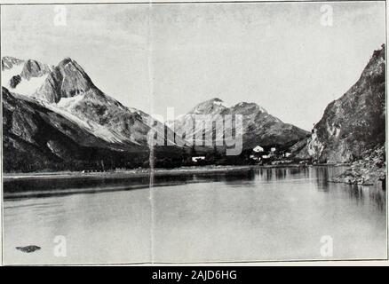 Alaska, Atlin, et le Yukon : White Pass & Yukon Route de septembre ing ..Le climat à cette époque était plus delightfuland anywherethat la pittoresque inégalé conditions j'ai été. J'ai trouvé le accommodationsen étonnamment confortable et la route services officiels plus aimable et intéressé par le welfareof les touristes. À mon avis, ceux qui touristswho prendre le withoutgoing Skaguay côte voyage en plus de votre ligne jusqu'à Whitehr rse et bien, j'ai certainement eu le voyage de ma vie;c'était tout simplement la meilleure expérience de voyage en thatI ont jamais connu. Je n'ai pas fait d'erreur en goingon à Dawson. Je wouldnt h Banque D'Images