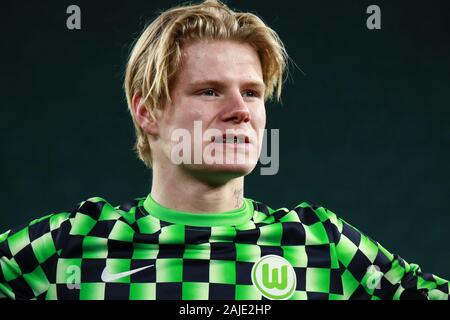 Wolfsburg, Allemagne, le 12 décembre 2019 : Portrait de gardien Lino Kasten de VfL Wolfsburg au cours de l'UEFA Europa League Banque D'Images