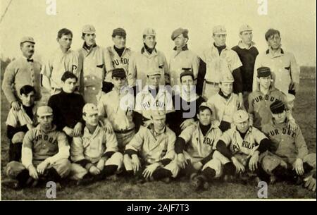 Débris de Purdue . COACH NICHOLS.  ? &Lt ;). 3 mai-Mai 5-Mai 10-Mai 11-Mai 12-Mai 14-Mai 17-Mai V)-Mai 25-Mai 31-|une 5- 248 1906 HORAIRE DE BASE-BALL. -Wabash à LaFayette. 3 Purdue, Wabash 0. -Nebraska à LaFayette. 3 Purdue, Indiana 1. -Notre Dame à South Bend. -Le Nord-ouest à Evanston. -Chicago à Chicago. -Michigan à LaFayette. -Notre Dame à LaFayette. -L'Indiana à Bloomington. -Wabash à Crawfordsville. -À LaFayette en Indiana. -Minnesota à LaFavette. L1906 C =x Banque D'Images