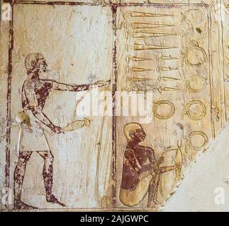 UNESCO World Heritage, Thèbes en Egypte, Assassif (partie de la vallée des Nobles), tombe de Pabasa. Scène rare de la filature. Banque D'Images