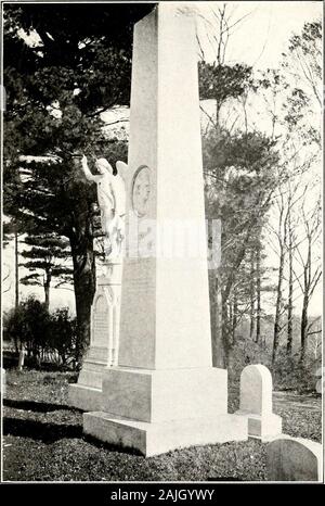 Famille Vanderpoel annuelles et les souvenirs . esucceeding ans.-Ed.] Patrick vient de m'informer que Benny ne quitte pas jusqu'fouroclock. Il est maintenant trois. J'étais dans l'espoir, comme il devait aller à oneoclock, il était éteint. J'ai demandé à Patrick ce que votre mère n'en question. Il a dit qu'elle, et Wallie, étaient là, et Bennyadvised-leur de ne pas attendre plus longtemps. Comment c'est désagréable de les avoir reporter deux ou trois heures le délai fixé pour la voile. Permettez-moi savoir si vous avez besoin de notes circulaire, et je vous enverrai vous avecun. Mieux mentionner dans votre famille des lettres sur votre usingcircular notes, etc., que je fournis Banque D'Images