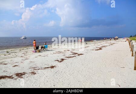 La belle plage de sable blanc sur la côte de Floride sanibel usa Banque D'Images