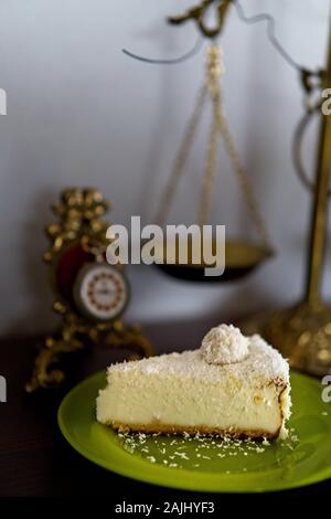 Délicieux gâteau au fromage de noix de coco crémeuse Banque D'Images