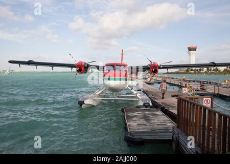 Mauvais temps à la mise à la terre tous les hydravions aéroport de Malé, Maldives, océan Indien, Décembre 2013 Banque D'Images