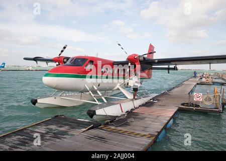 Mauvais temps à la mise à la terre tous les hydravions aéroport de Malé, Maldives, océan Indien, Décembre 2013 Banque D'Images