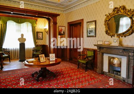 Yalta - Mai 14,2012 : Intérieur de la salle de travail de Masandra Palace est une résidence de l'empereur Alexandre III de Russie, Massandra en côte sud de crime Banque D'Images