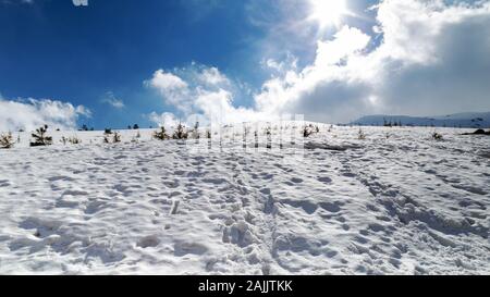 Paysages de montagne enneigée, Bozdag, Izmir, Turquie. Paysage d'hiver. Banque D'Images